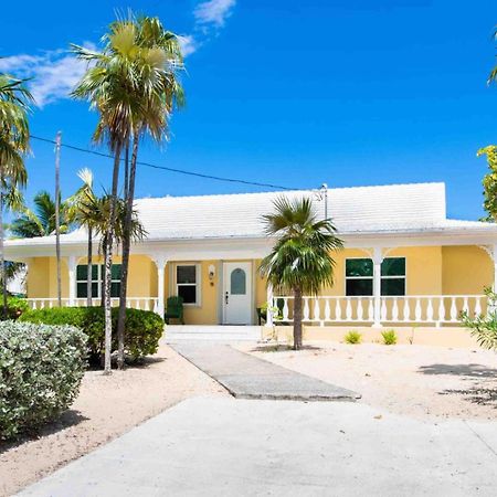 Thatch Hill - Renovated Beach House With Pool, Short Walk To The Rum Point Club Driftwood Village Exteriér fotografie