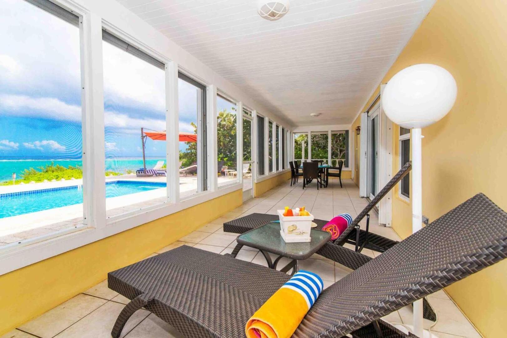 Thatch Hill - Renovated Beach House With Pool, Short Walk To The Rum Point Club Driftwood Village Exteriér fotografie